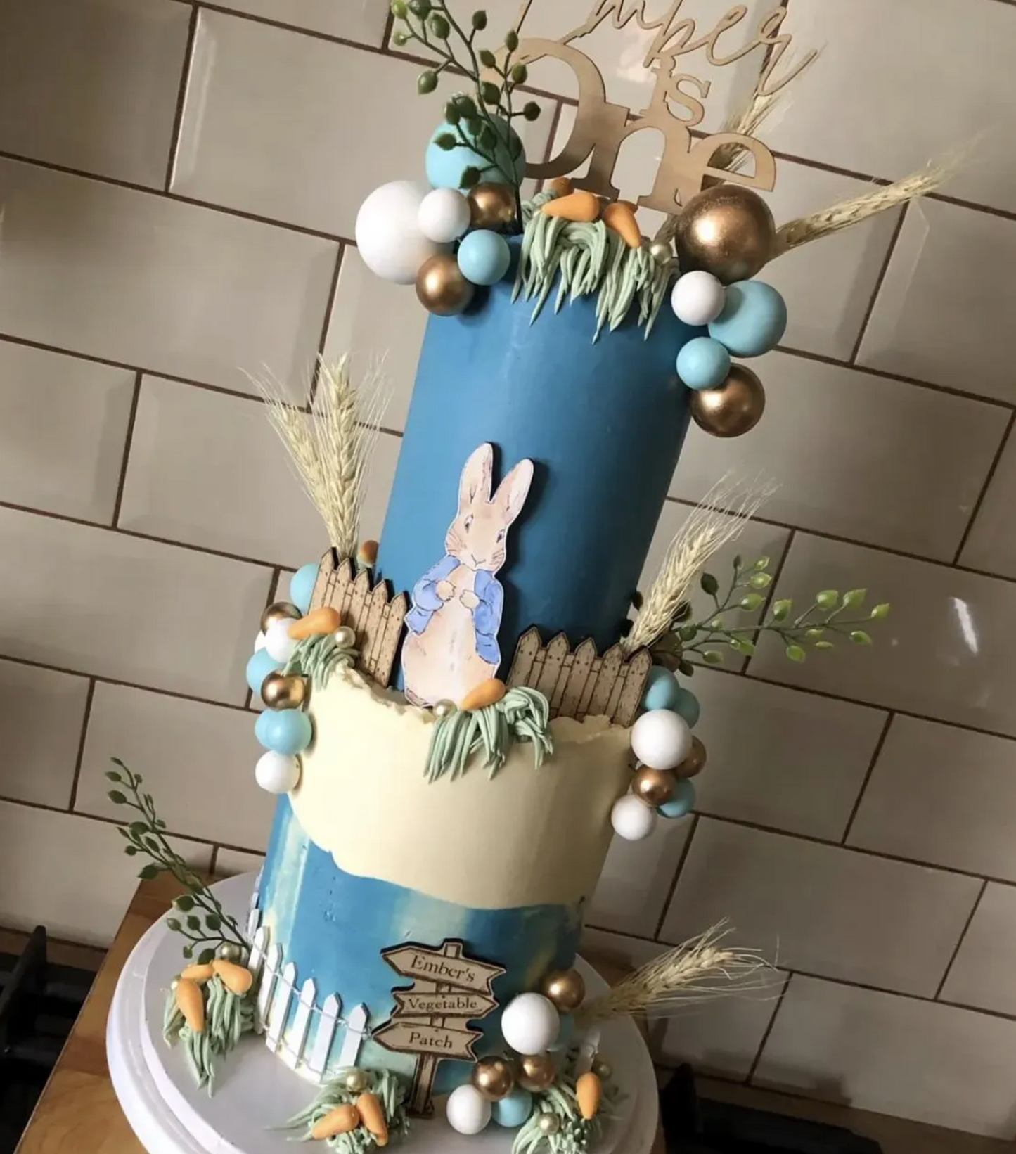 Peter Rabbit Wooden Cake Topper Set