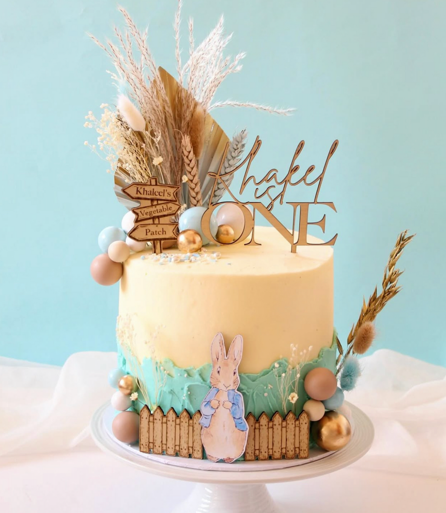 Peter Rabbit Wooden Cake Topper Set